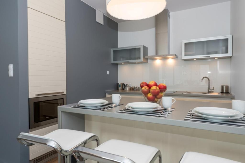 Apartamenty Towarowa Познань Экстерьер фото