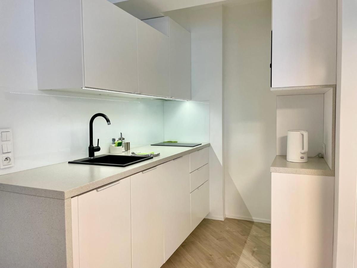 Apartamenty Towarowa Познань Экстерьер фото