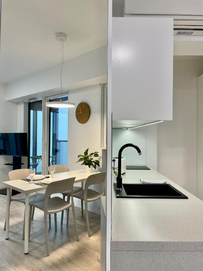 Apartamenty Towarowa Познань Экстерьер фото