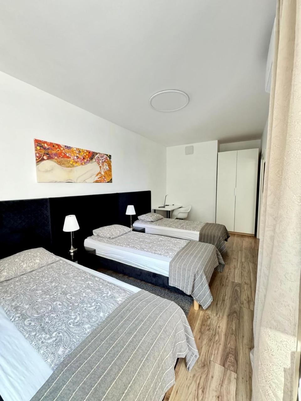 Apartamenty Towarowa Познань Экстерьер фото