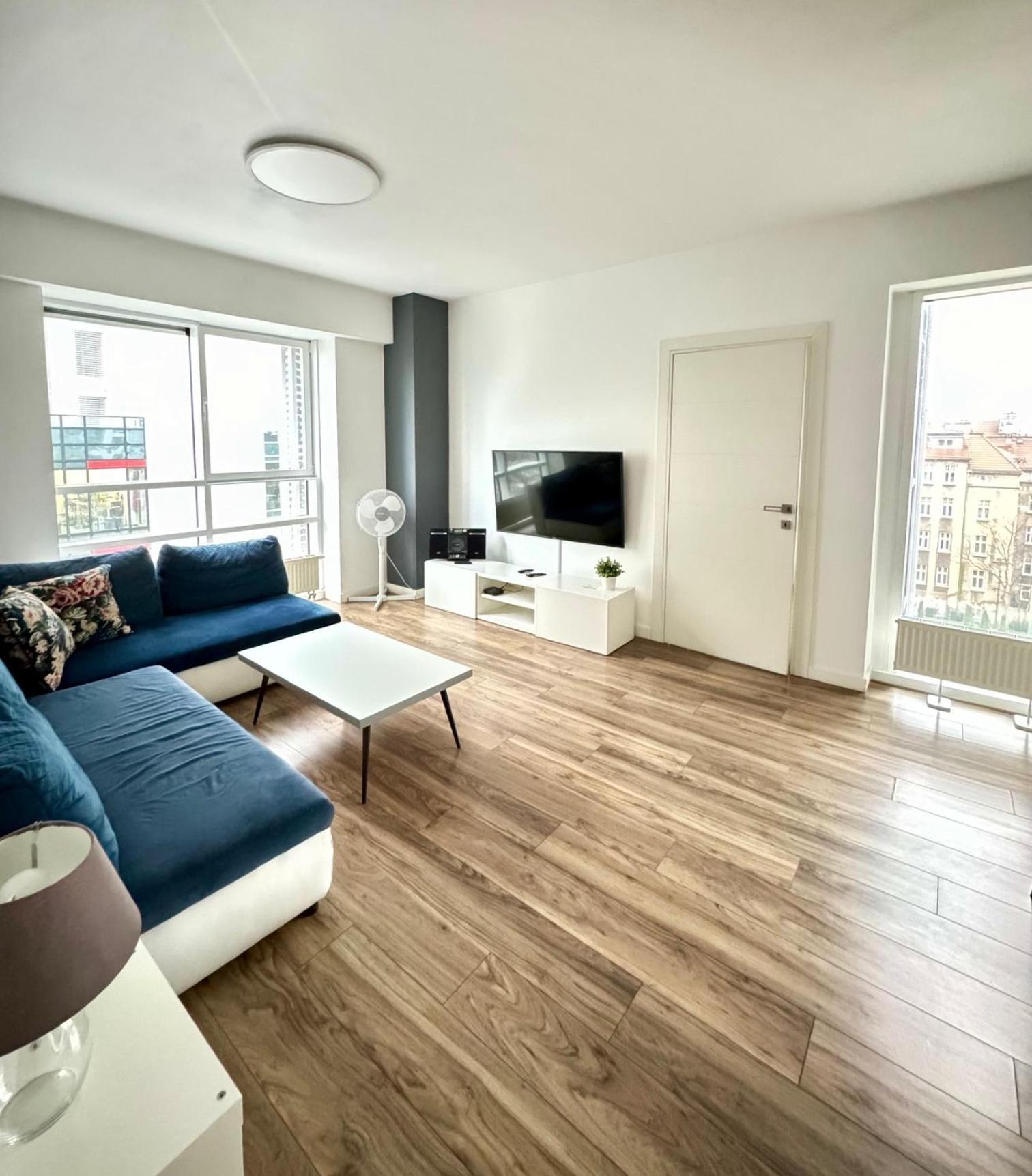 Apartamenty Towarowa Познань Экстерьер фото