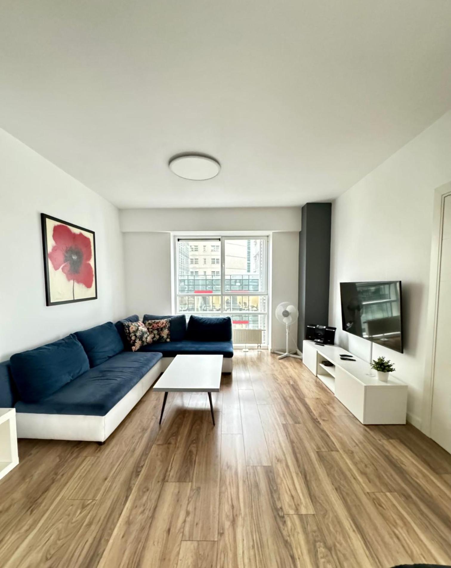 Apartamenty Towarowa Познань Экстерьер фото